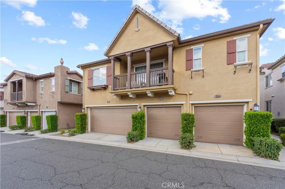 19527 Opal lane Saugus, CA 91350