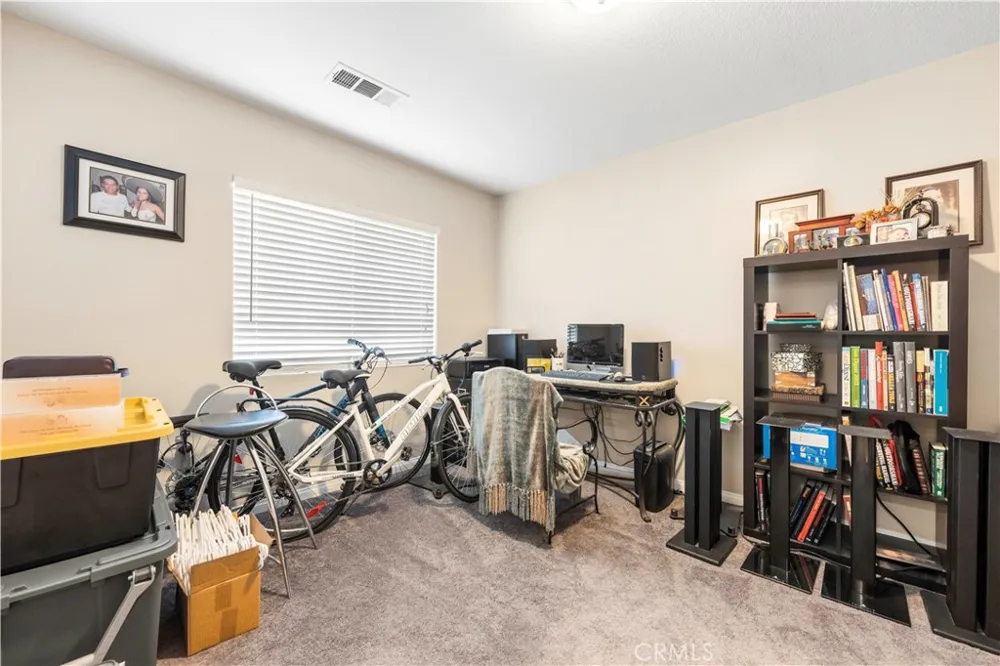 19527 Opal lane Saugus, CA 91350