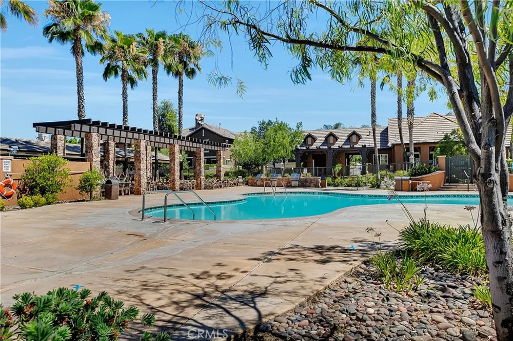 19527 Opal lane Saugus, CA 91350