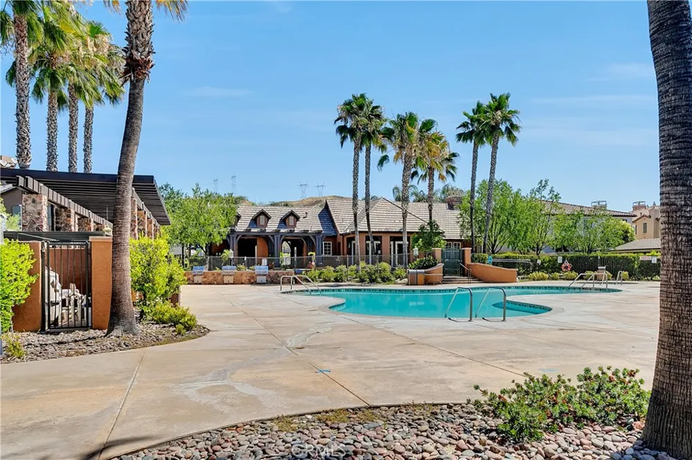 19527 Opal lane Saugus, CA 91350