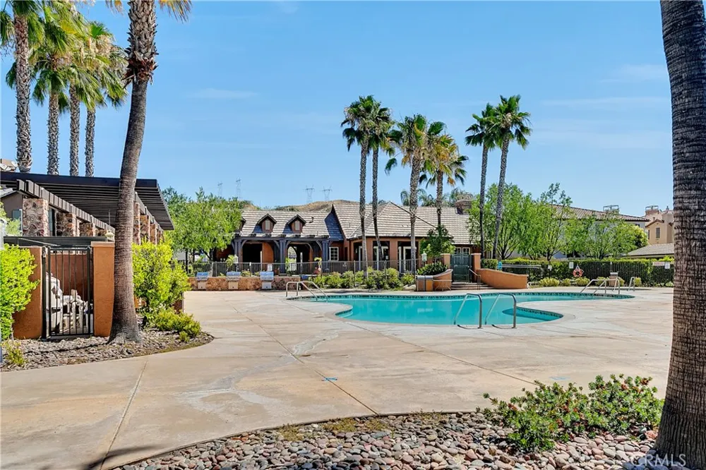 19527 Opal lane Saugus, CA 91350