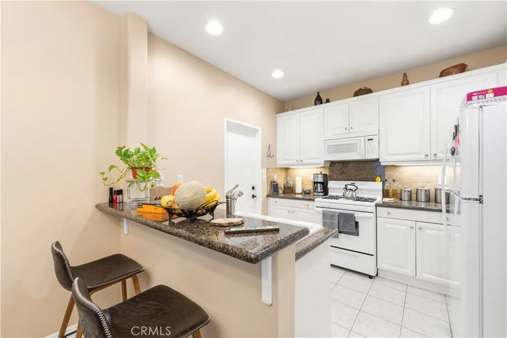 19527 Opal lane Saugus, CA 91350