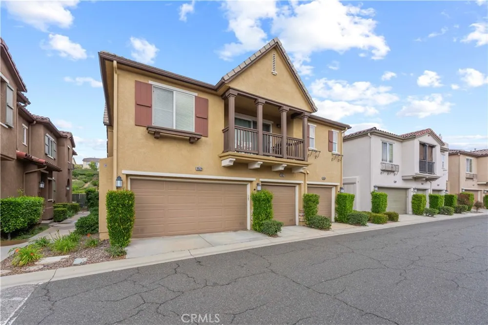 19527 Opal lane Saugus, CA 91350