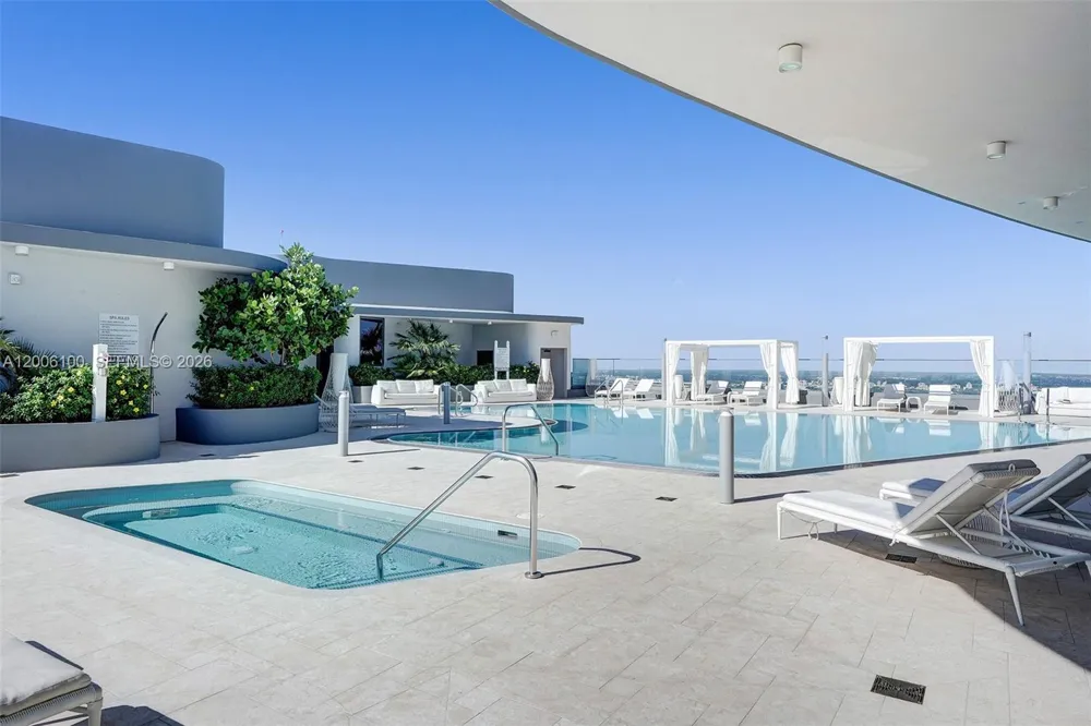 1000 Brickell Plaza #PH5106 Miami, FL 33131