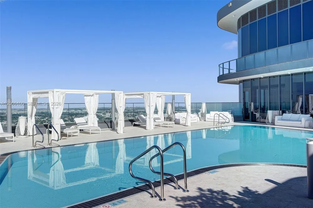 1000 Brickell Plaza #PH5106 Miami, FL 33131