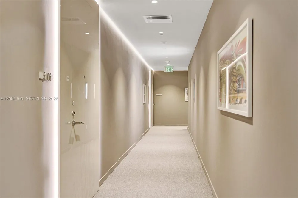 1000 Brickell Plaza #PH5106 Miami, FL 33131