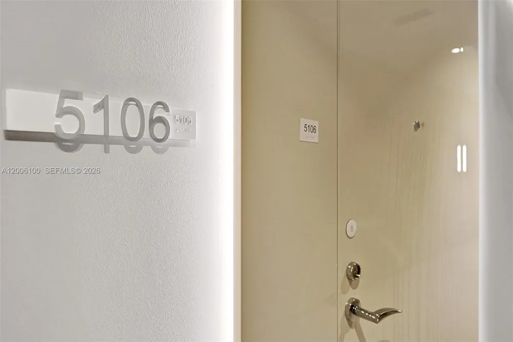 1000 Brickell Plaza #PH5106 Miami, FL 33131