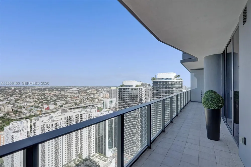 1000 Brickell Plaza #PH5106 Miami, FL 33131