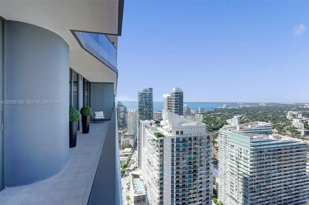 1000 Brickell Plaza #PH5106 Miami, FL 33131
