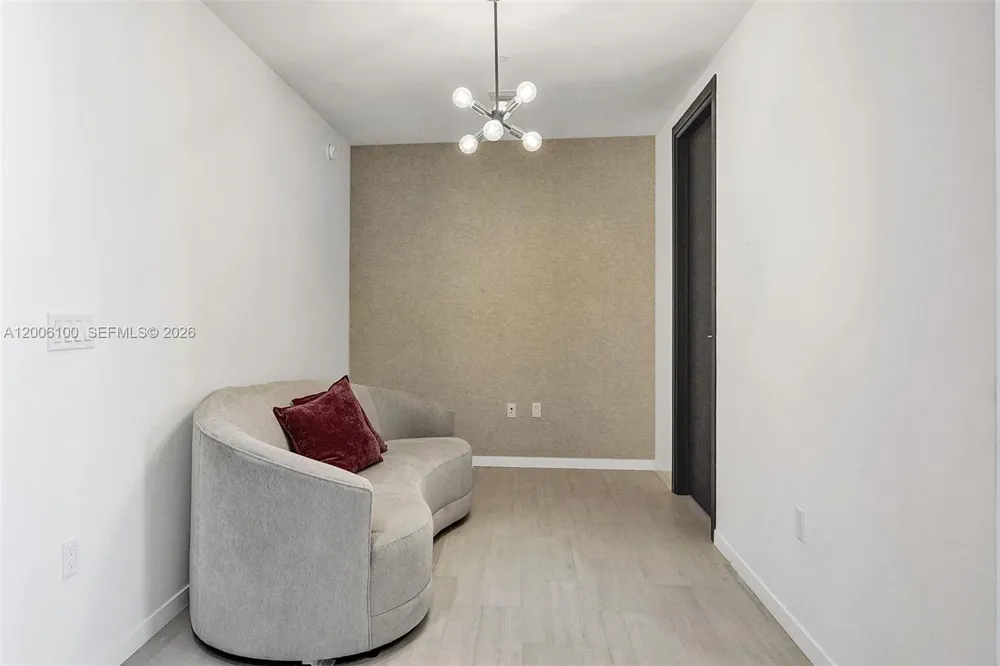 1000 Brickell Plaza #PH5106 Miami, FL 33131