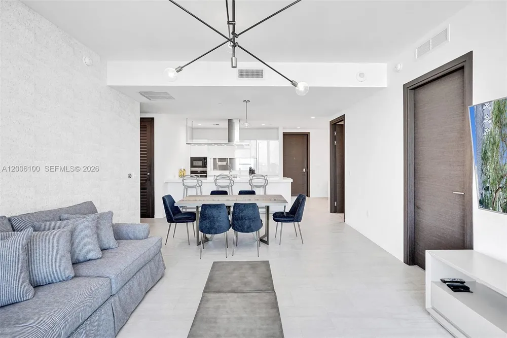 1000 Brickell Plaza #PH5106 Miami, FL 33131