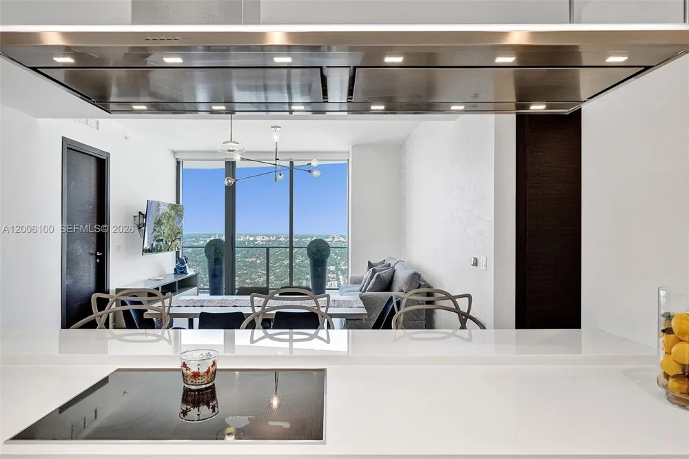 1000 Brickell Plaza #PH5106 Miami, FL 33131