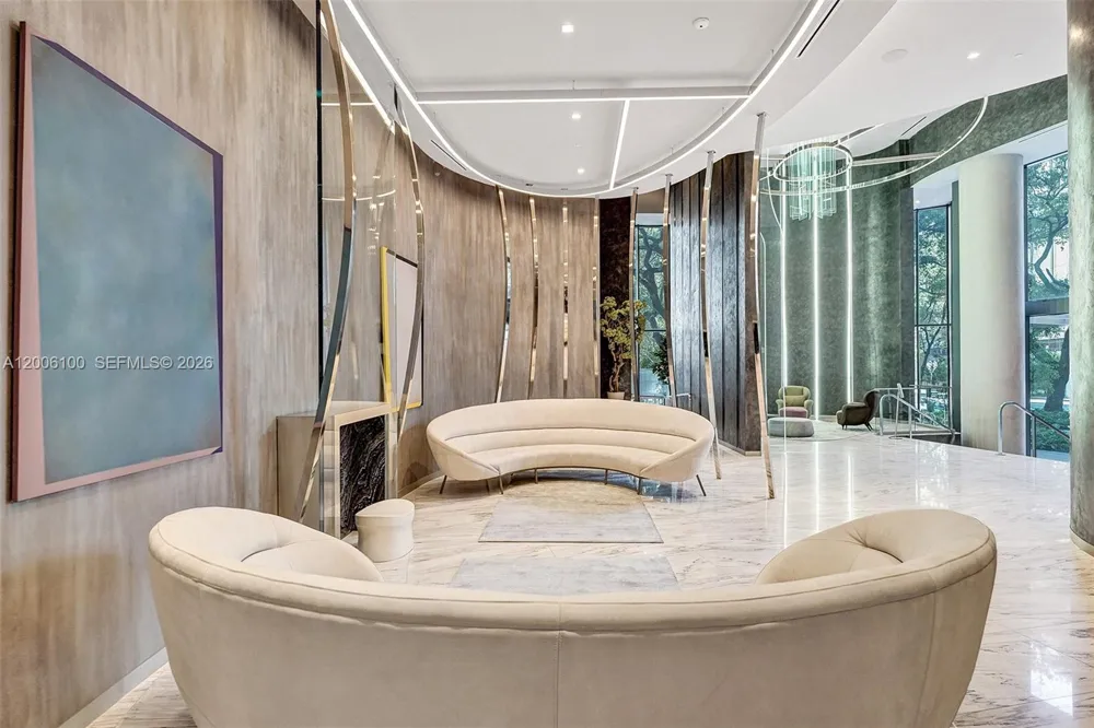 1000 Brickell Plaza #PH5106 Miami, FL 33131