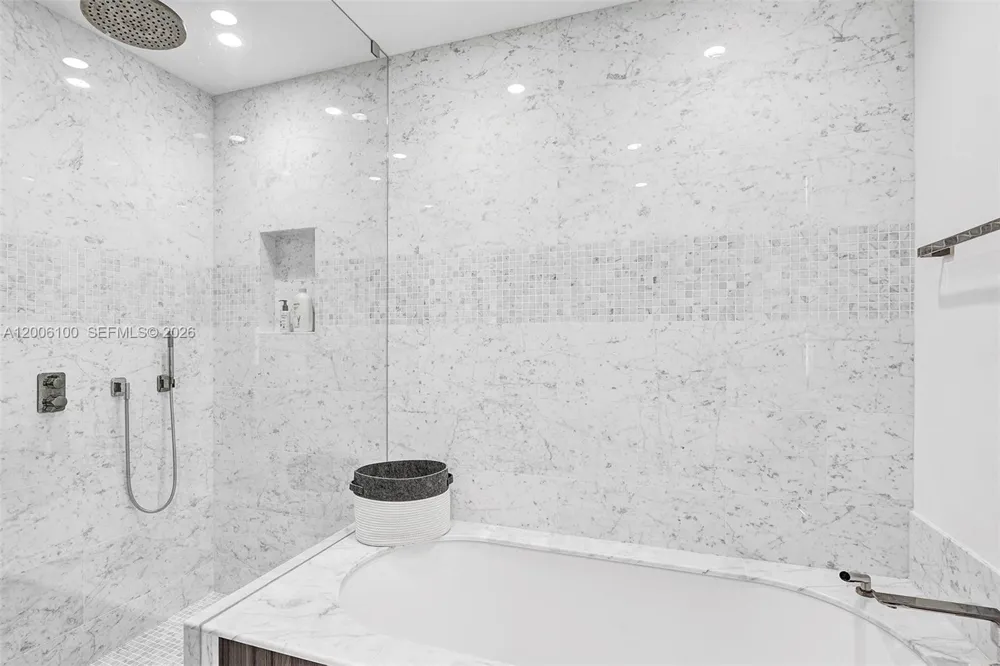1000 Brickell Plaza #PH5106 Miami, FL 33131