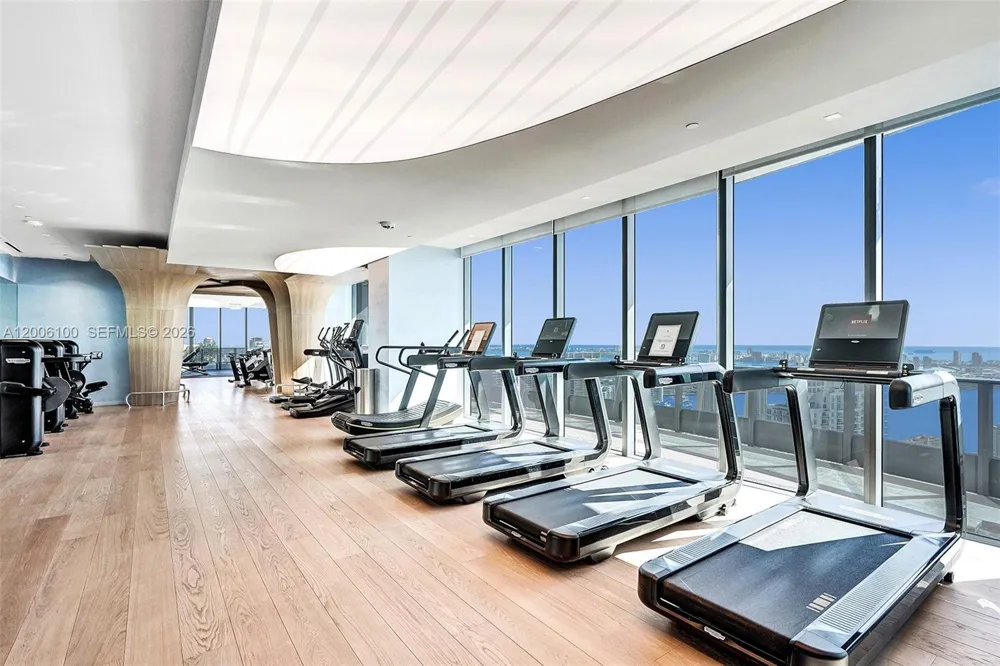 1000 Brickell Plaza #PH5106 Miami, FL 33131