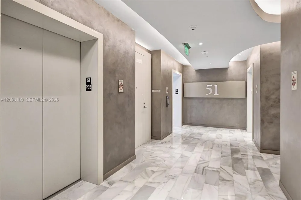 1000 Brickell Plaza #PH5106 Miami, FL 33131