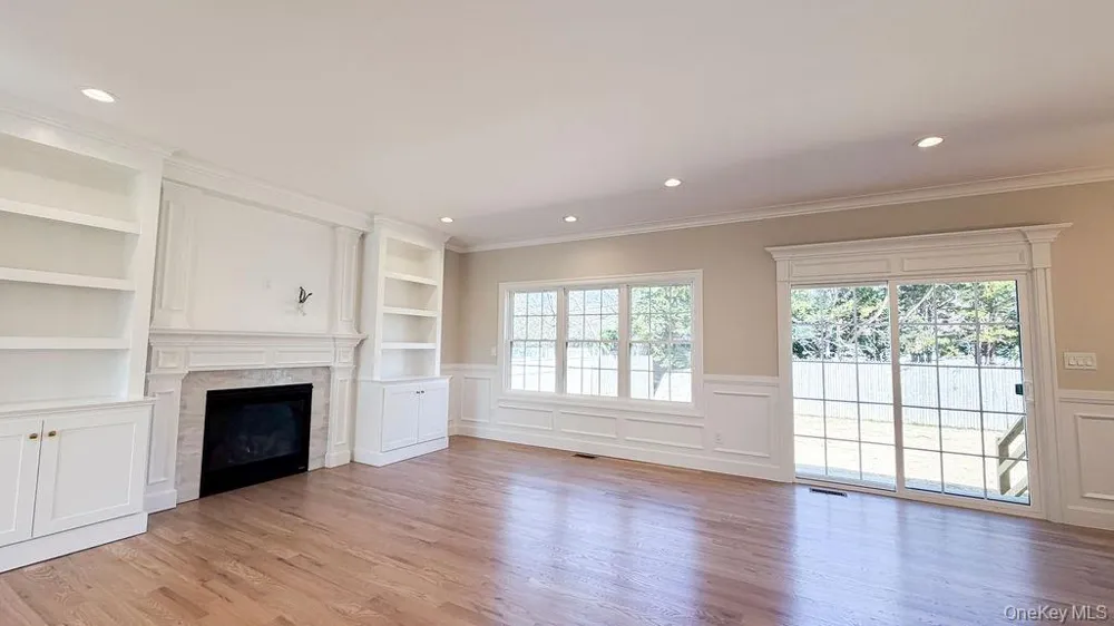 3421 Hawthorne Drive Wantagh, NY 11793
