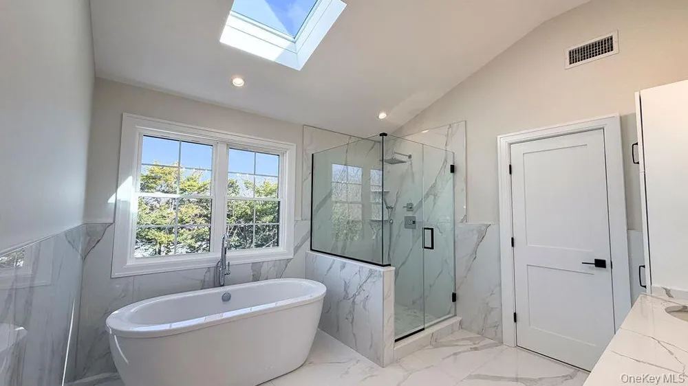 3421 Hawthorne Drive Wantagh, NY 11793