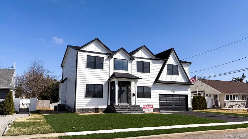 3421 Hawthorne Drive Wantagh, NY 11793