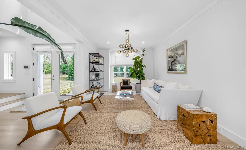 17 Bay View Road Southampton, NY 11968