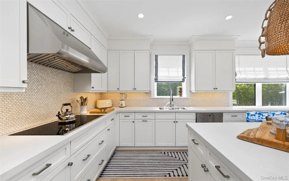 17 Bay View Road Southampton, NY 11968