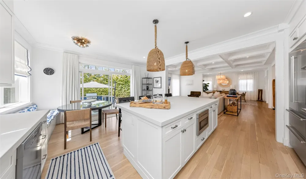 17 Bay View Road Southampton, NY 11968