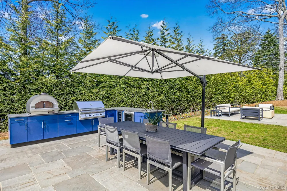 17 Bay View Road Southampton, NY 11968