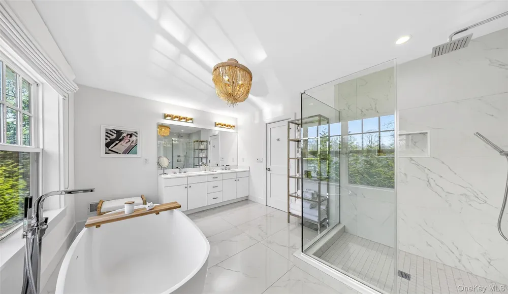 17 Bay View Road Southampton, NY 11968