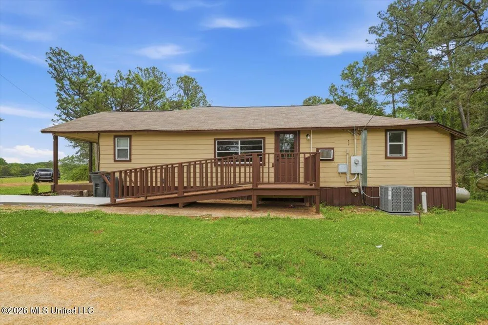 668 Rose Hill Road Mendenhall, MS 39114