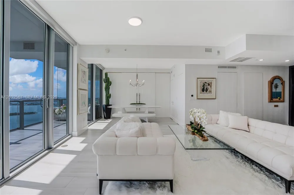 2900 NE 7th Ave #4003 Miami, FL 33137