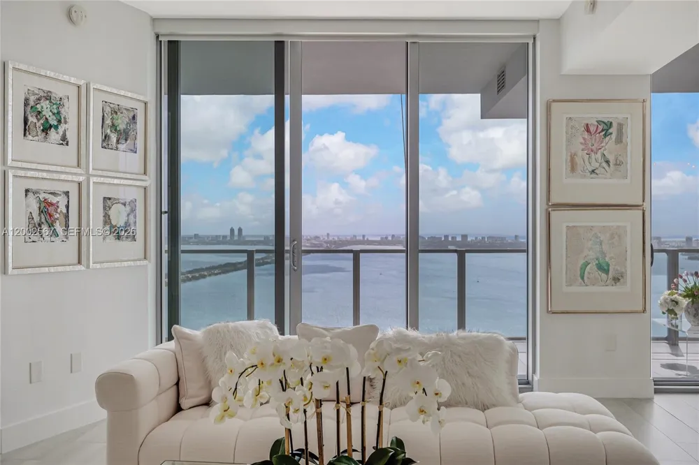 2900 NE 7th Ave #4003 Miami, FL 33137