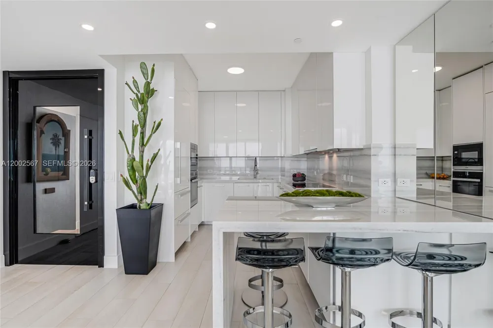 2900 NE 7th Ave #4003 Miami, FL 33137