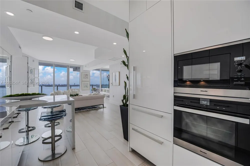 2900 NE 7th Ave #4003 Miami, FL 33137