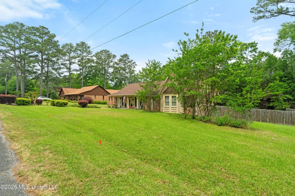 623 Cherry Lane Laurel, MS 39440
