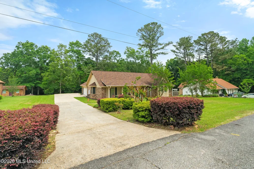 623 Cherry Lane Laurel, MS 39440
