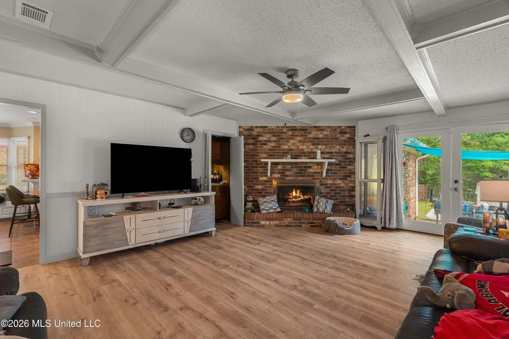 623 Cherry Lane Laurel, MS 39440