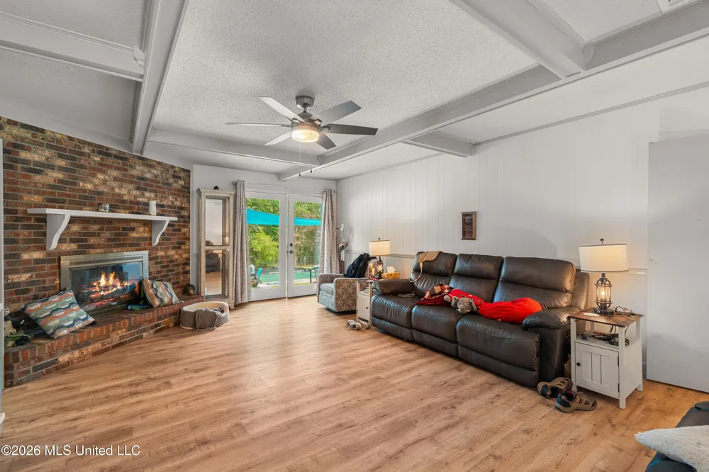 623 Cherry Lane Laurel, MS 39440