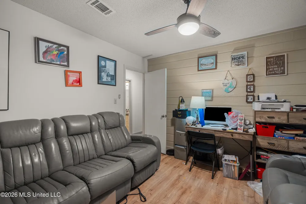 623 Cherry Lane Laurel, MS 39440