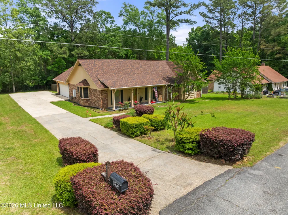 623 Cherry Lane Laurel, MS 39440