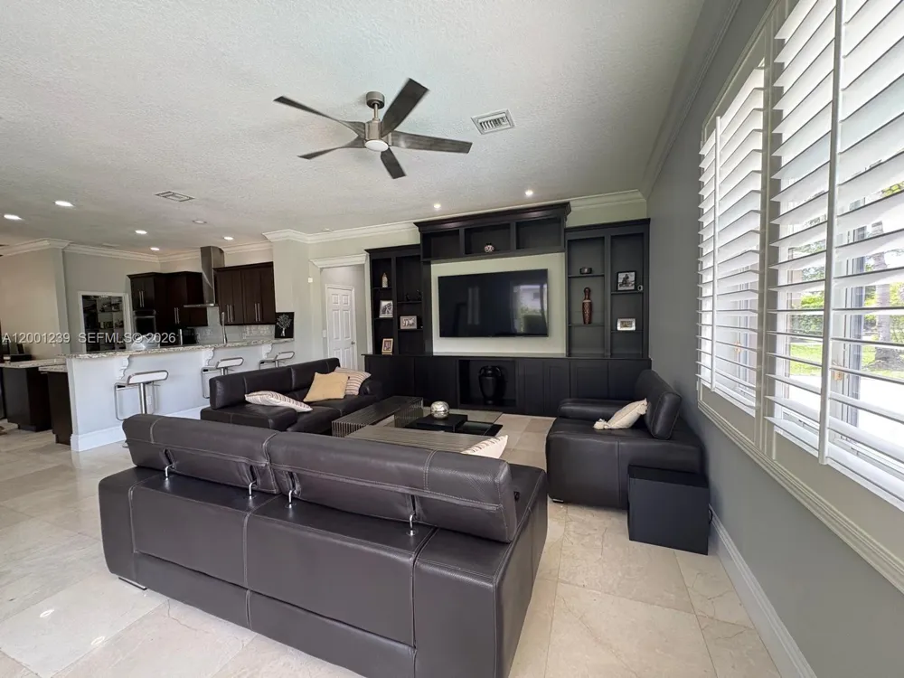 13805 SW 41st St Davie, FL 33330