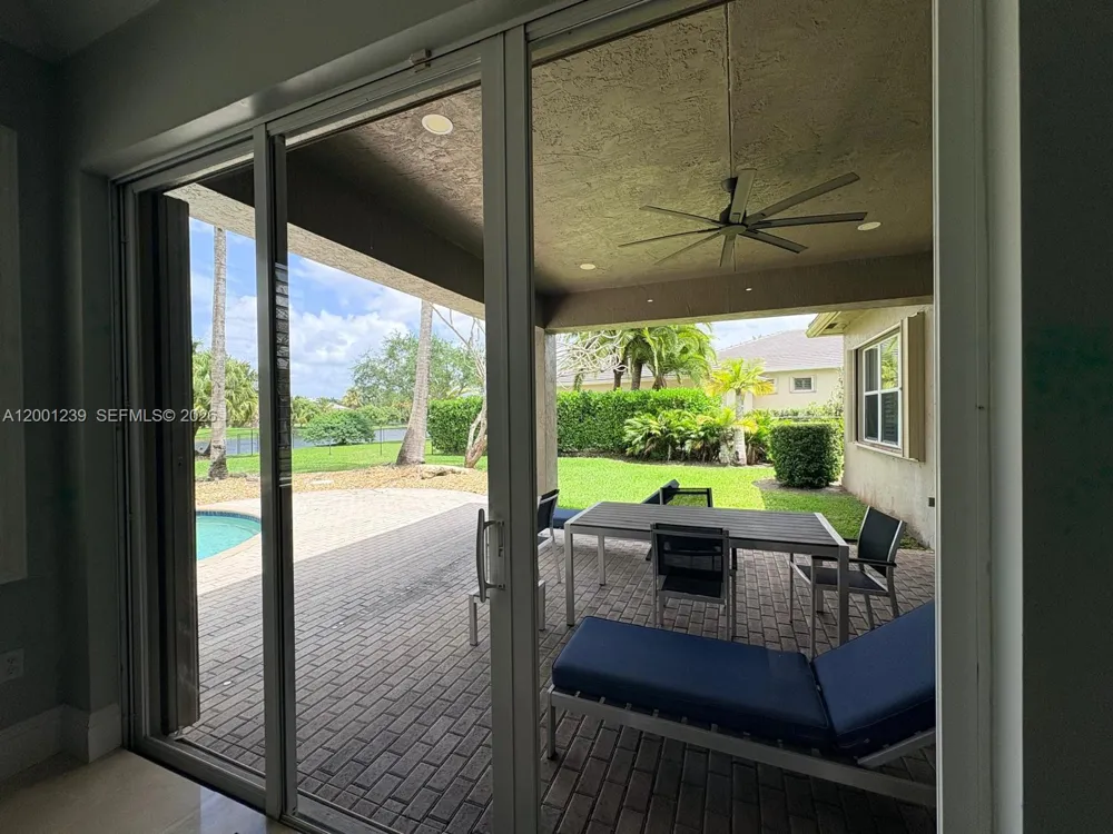 13805 SW 41st St Davie, FL 33330