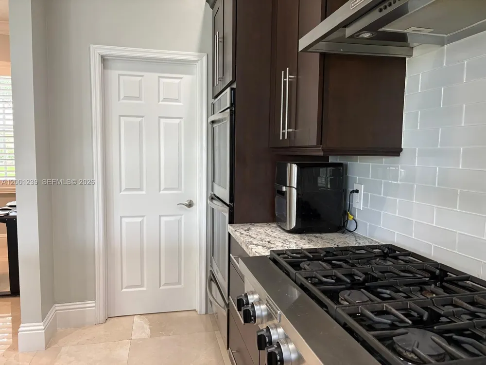 13805 SW 41st St Davie, FL 33330