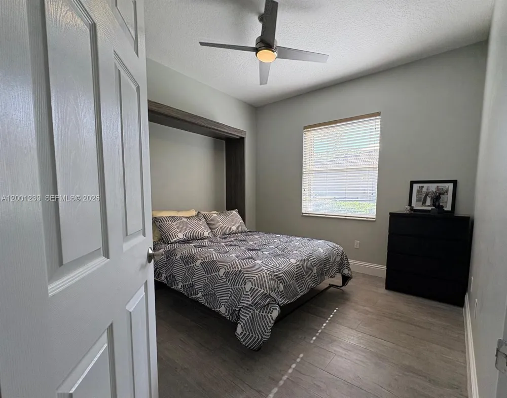 13805 SW 41st St Davie, FL 33330