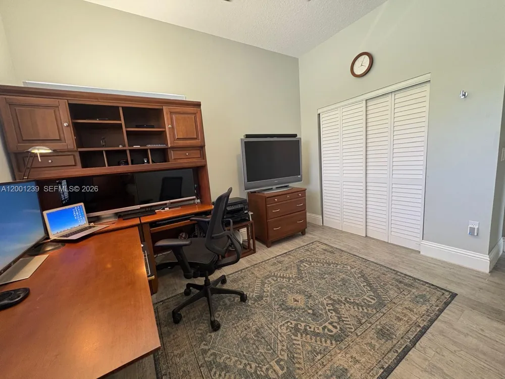 13805 SW 41st St Davie, FL 33330