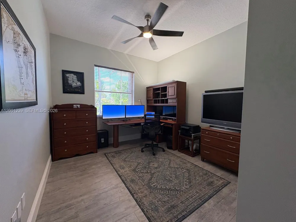 13805 SW 41st St Davie, FL 33330