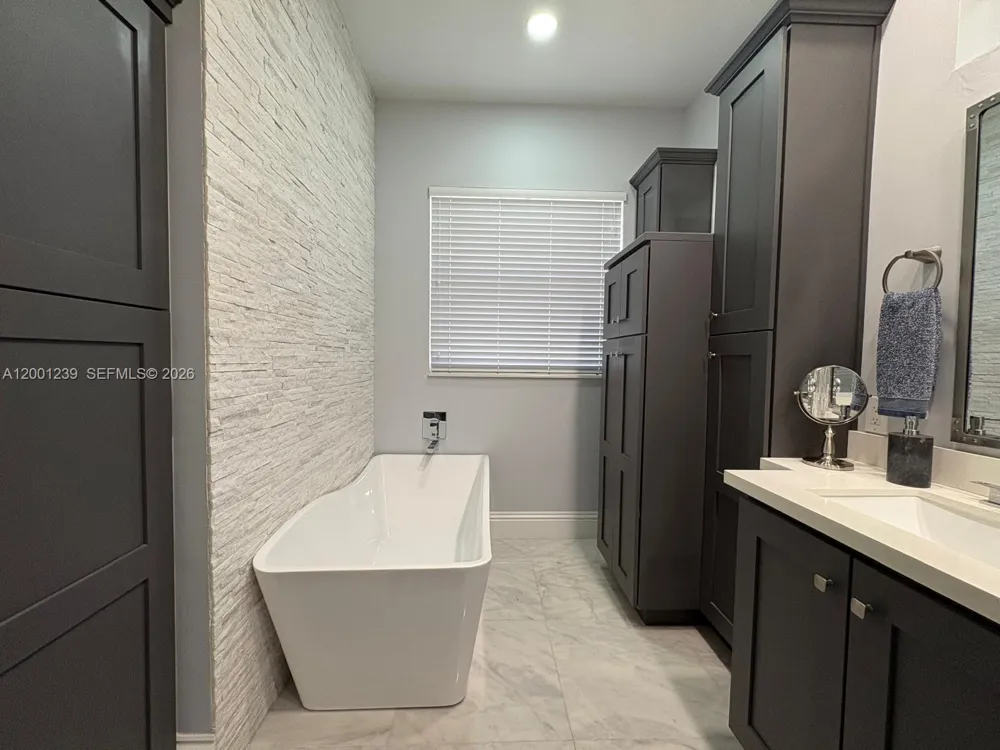 13805 SW 41st St Davie, FL 33330