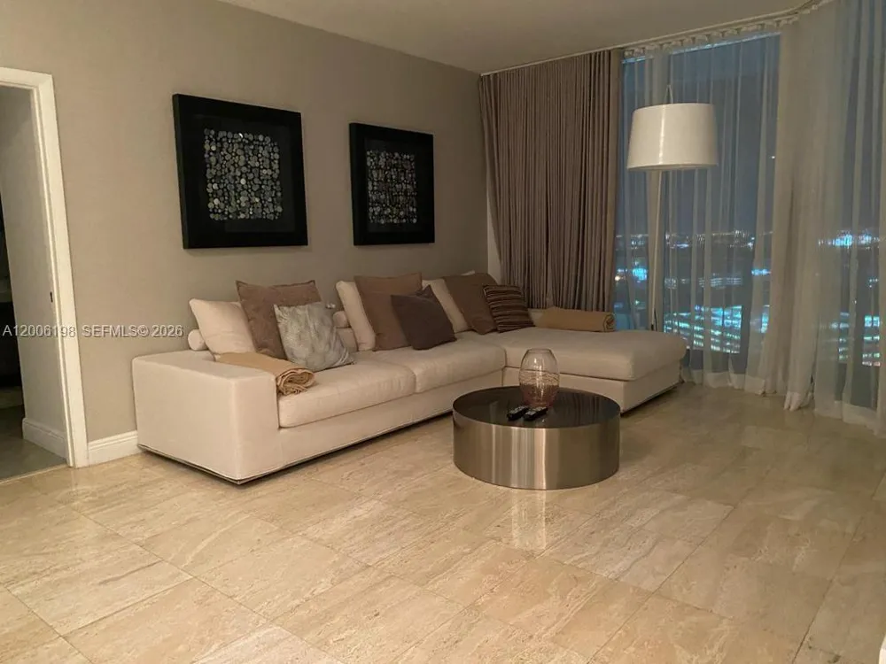 1900 Bayshore Dr #2314 Miami, FL 33132