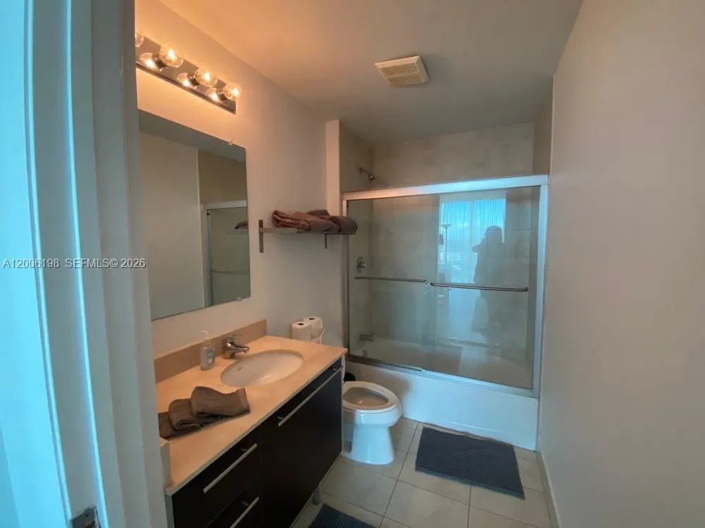 1900 Bayshore Dr #2314 Miami, FL 33132
