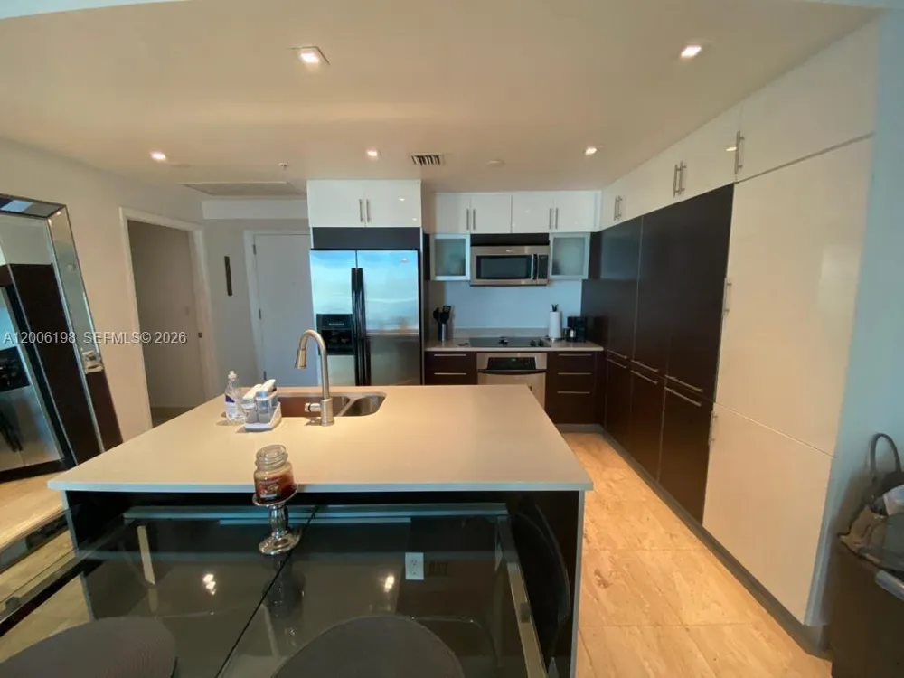 1900 Bayshore Dr #2314 Miami, FL 33132