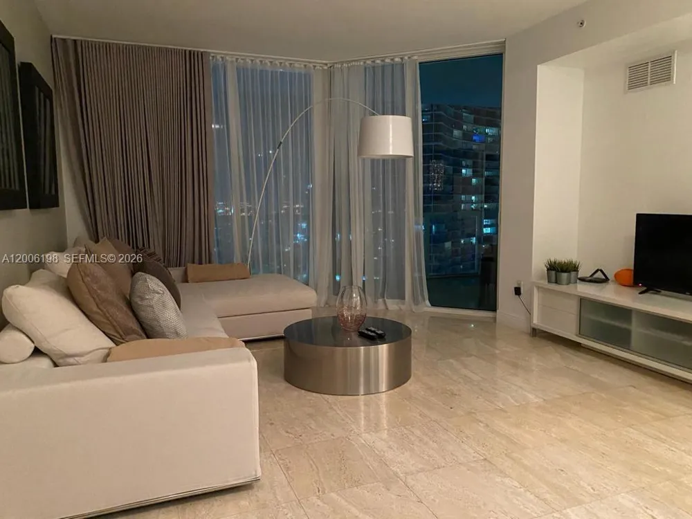 1900 Bayshore Dr #2314 Miami, FL 33132